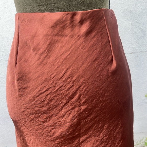 Satin Skirt - Picture 2 of 3
